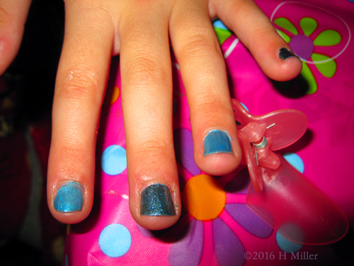 Glittery Blue Mini Mani Glittery Blue Mini Mani