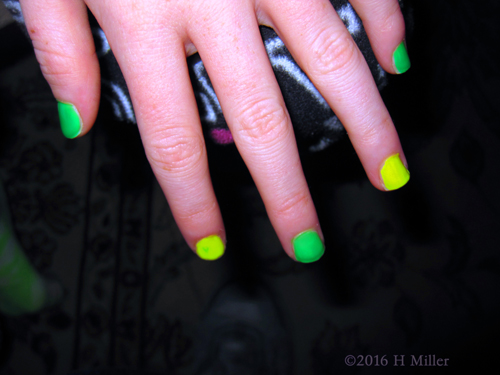 Neon Green And Yellow Mini Mani Neon Green And Yellow Mini Mani