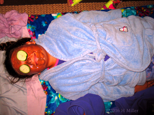 She's Loving Her Homemade Chocolate Facial She's Loving Her Homemade Chocolate Facial