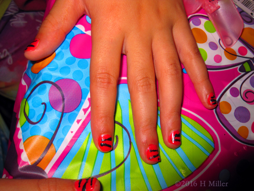 Tiger Stripe Mini Manicure Tiger Stripe Mini Manicure