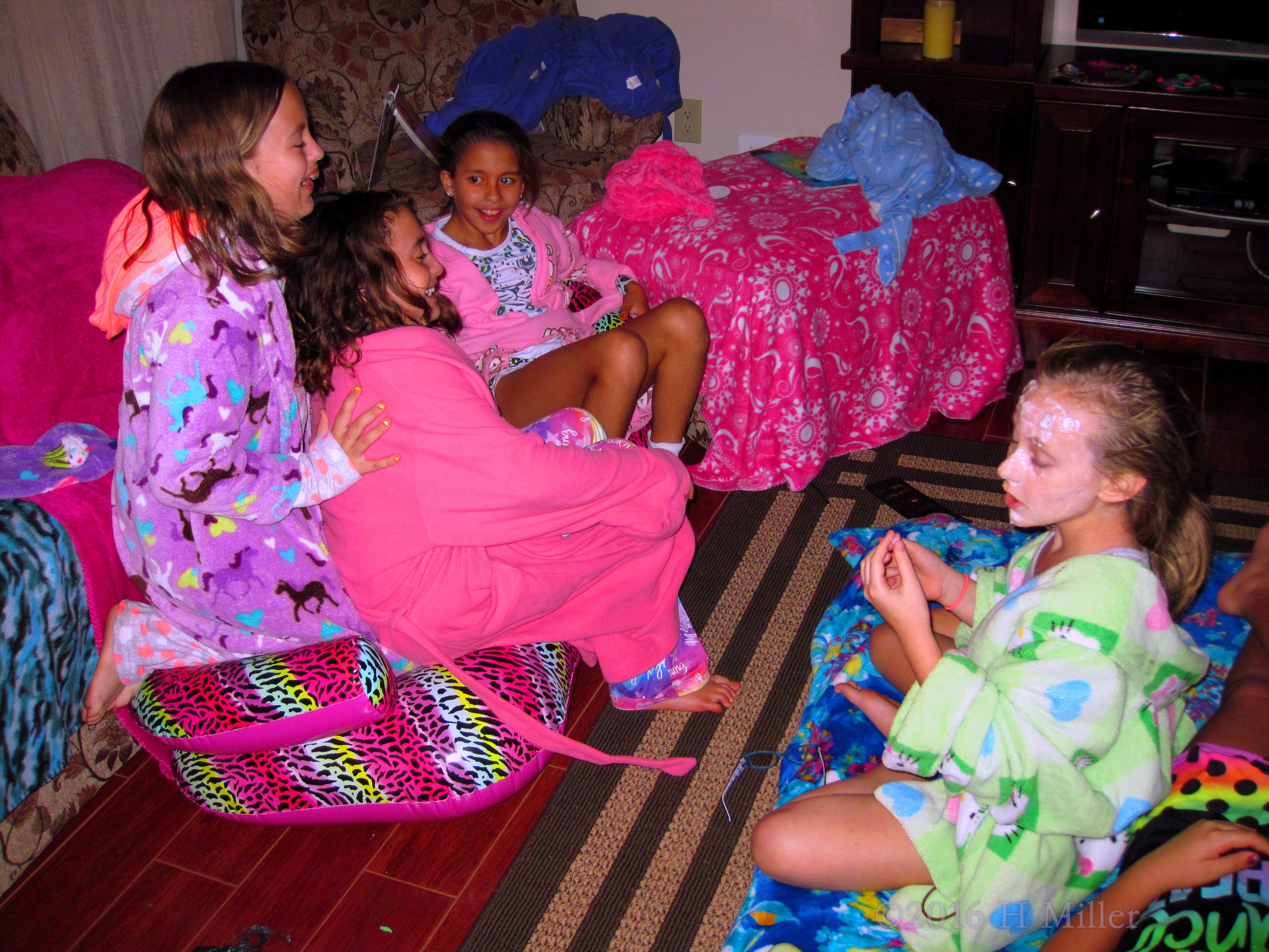 Hanging Out With Friends During The Spa Party. Hanging Out With Friends During The Spa Party.