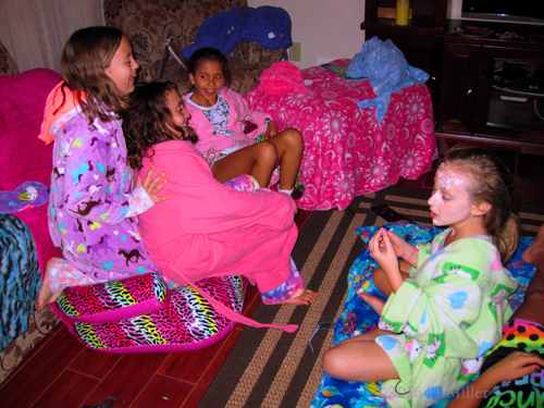 Hanging Out With Friends During The Spa Party. Hanging Out With Friends During The Spa Party.