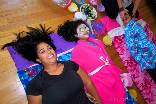 Even Grownups Love Facials! Even Grownups Love Facials!