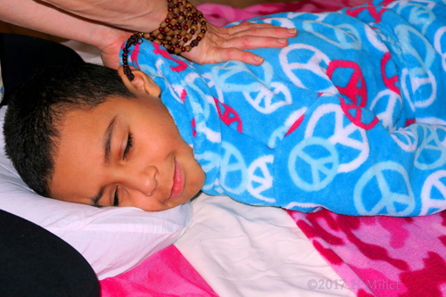 Relaxing During The Kids Massage! Relaxing During The Kids Massage!