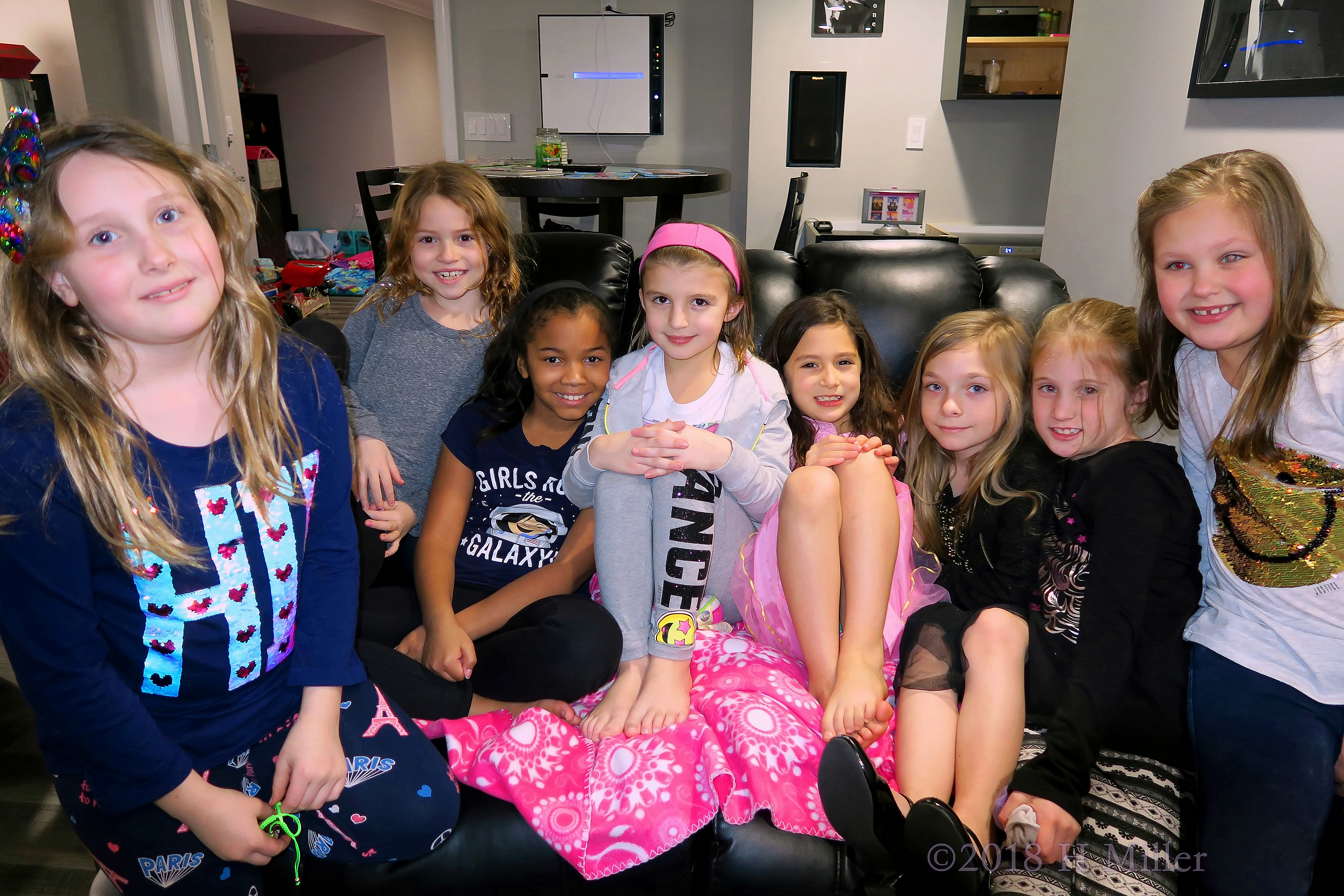 Giggling In Group Photos! Girls Pose For The Group Photo! Giggling In Group Photos! Girls Pose For The Group Photo!