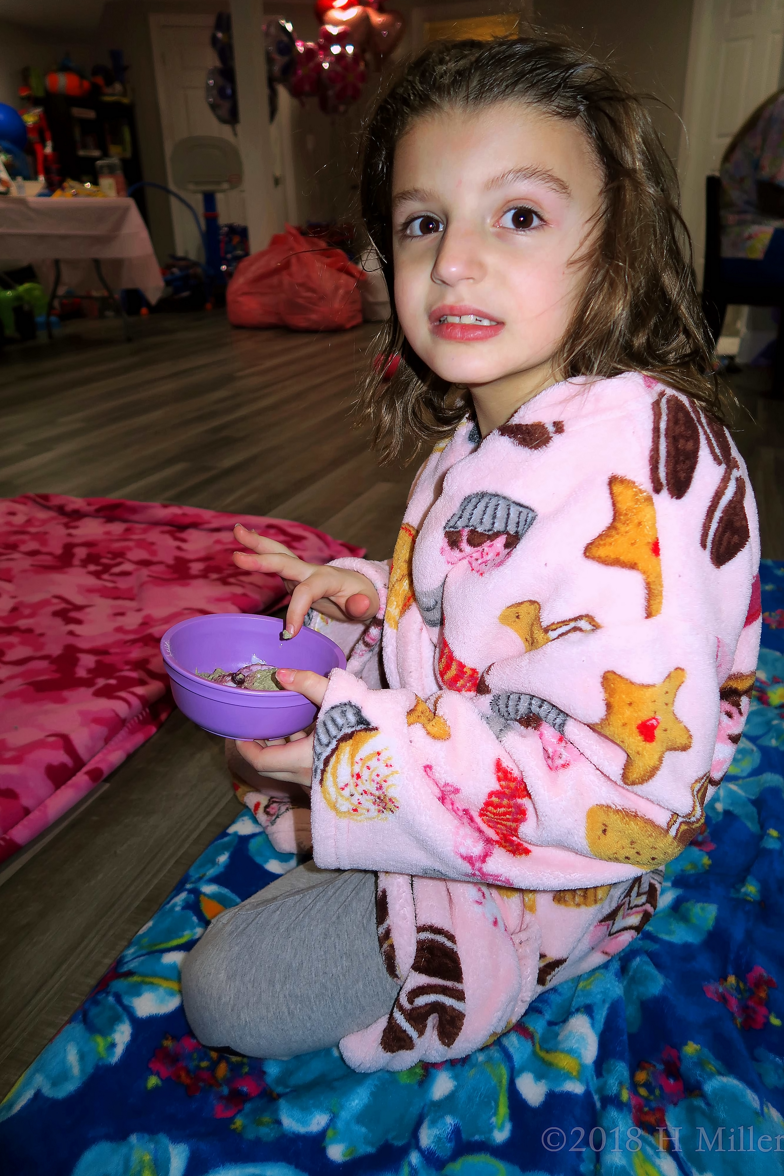 Not Playing With Food! Party Guest Picks Face Masque For Her Kids Facial! Not Playing With Food! Party Guest Picks Face Masque For Her Kids Facial!