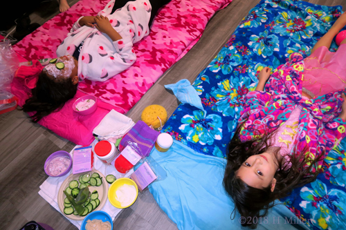 Pampered And Posing! Party Guests Pose During Kids Facials! Pampered And Posing! Party Guests Pose During Kids Facials!