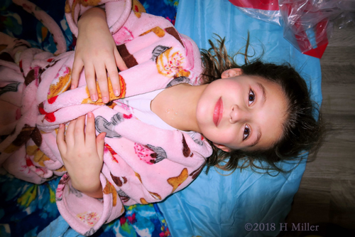 Peaceful Pampering! Party Guest Poses For Her Facial For Girls! Peaceful Pampering! Party Guest Poses For Her Facial For Girls!