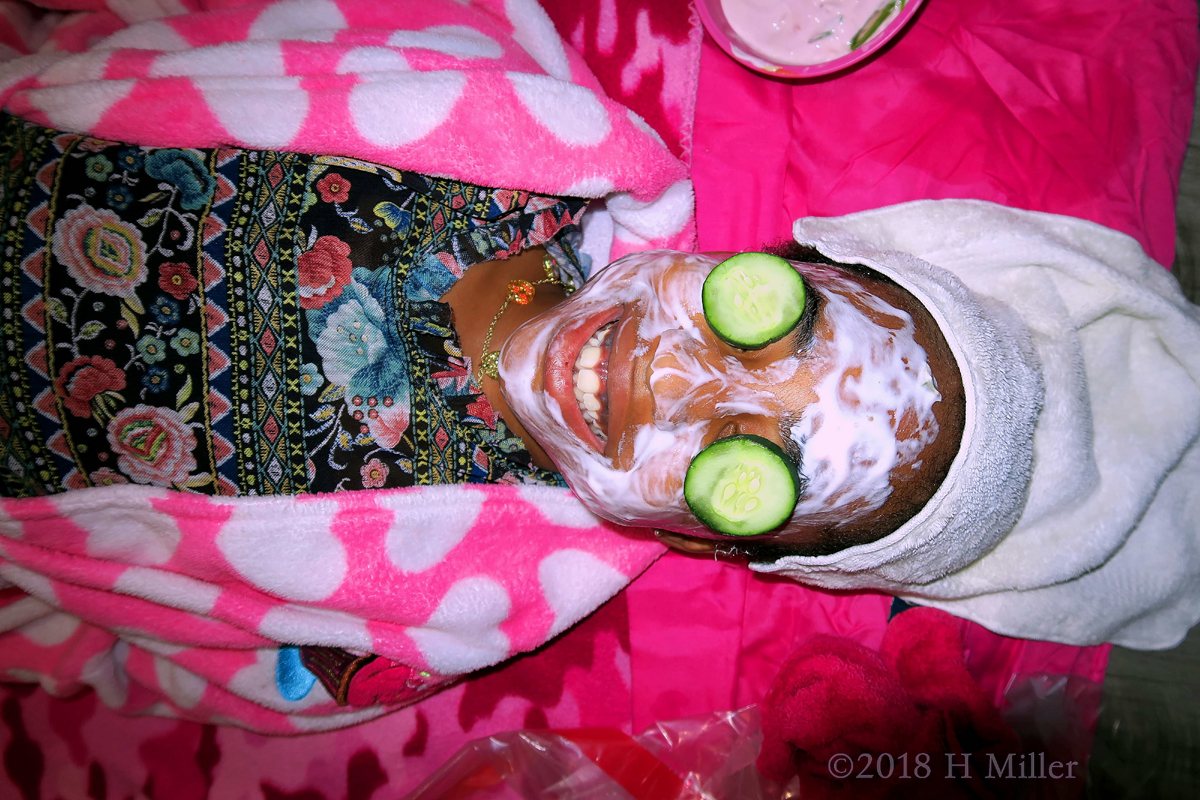 Charmed With Cucumbers! Cucumber Over The Eyes For Girls Facials!