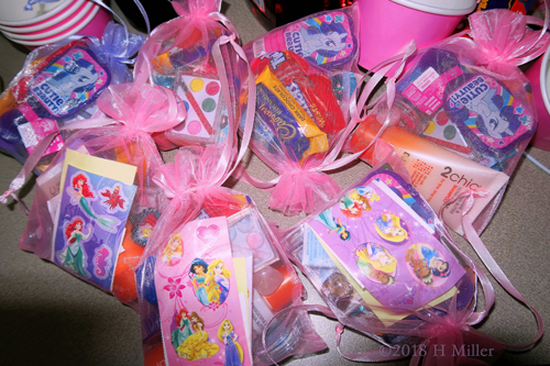 Gift Bag Goodness For Spa Party Guests! Gift Bag Goodness For Spa Party Guests!