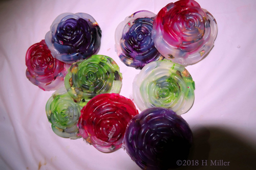 Multicolored Flower Petals Soap Kids Crafts! Multicolored Flower Petals Soap Kids Crafts!