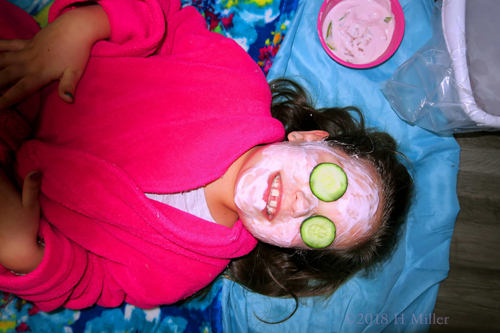 Posing In Pink! Party Guest Gets A Girls Facial! Posing In Pink! Party Guest Gets A Girls Facial!