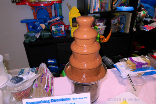 The Best Fountains Are Made Of Chocolate! The Best Fountains Are Made Of Chocolate!