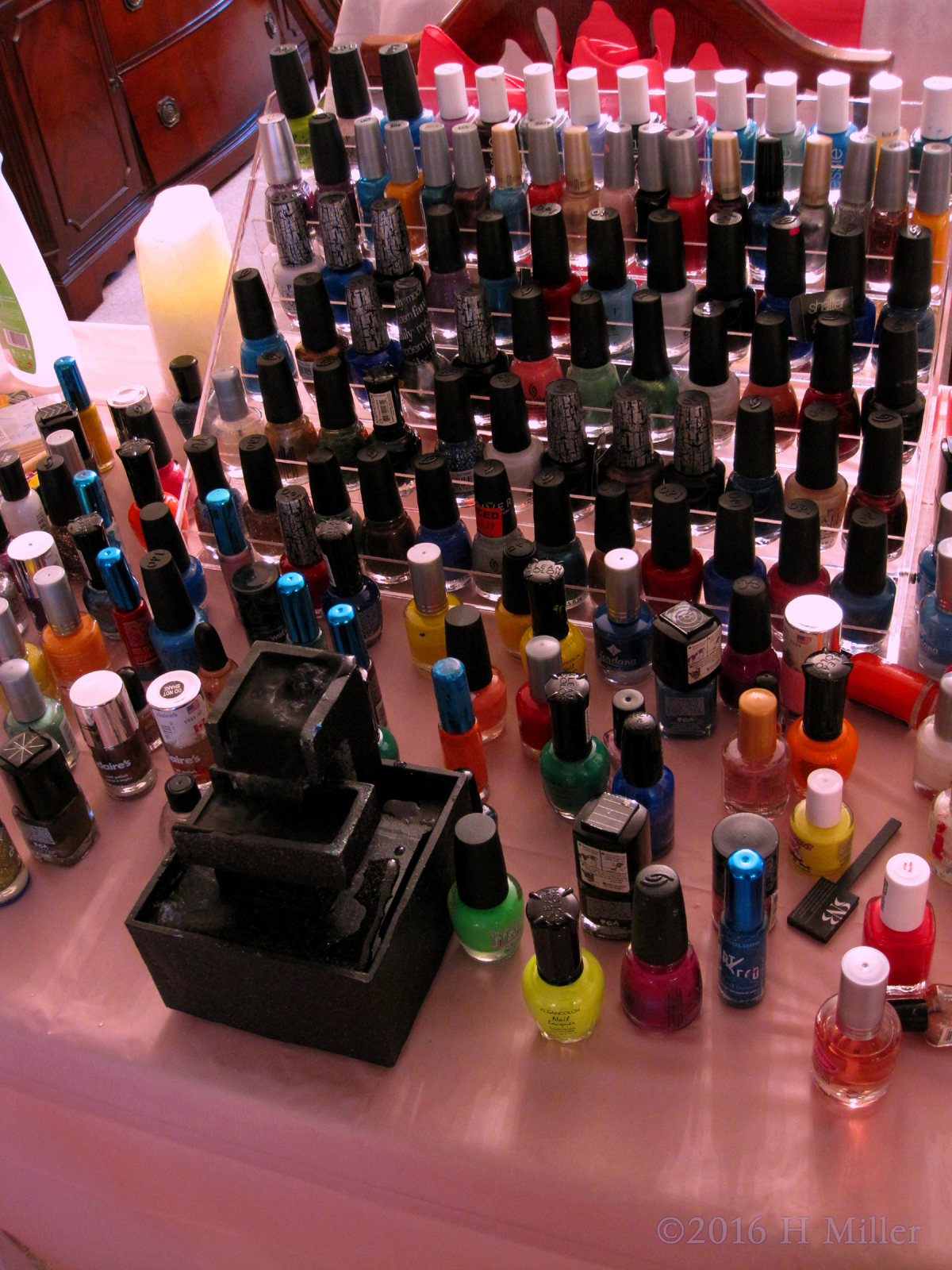 So Many Colors To Choose From At The Nail Spa For Girls! 