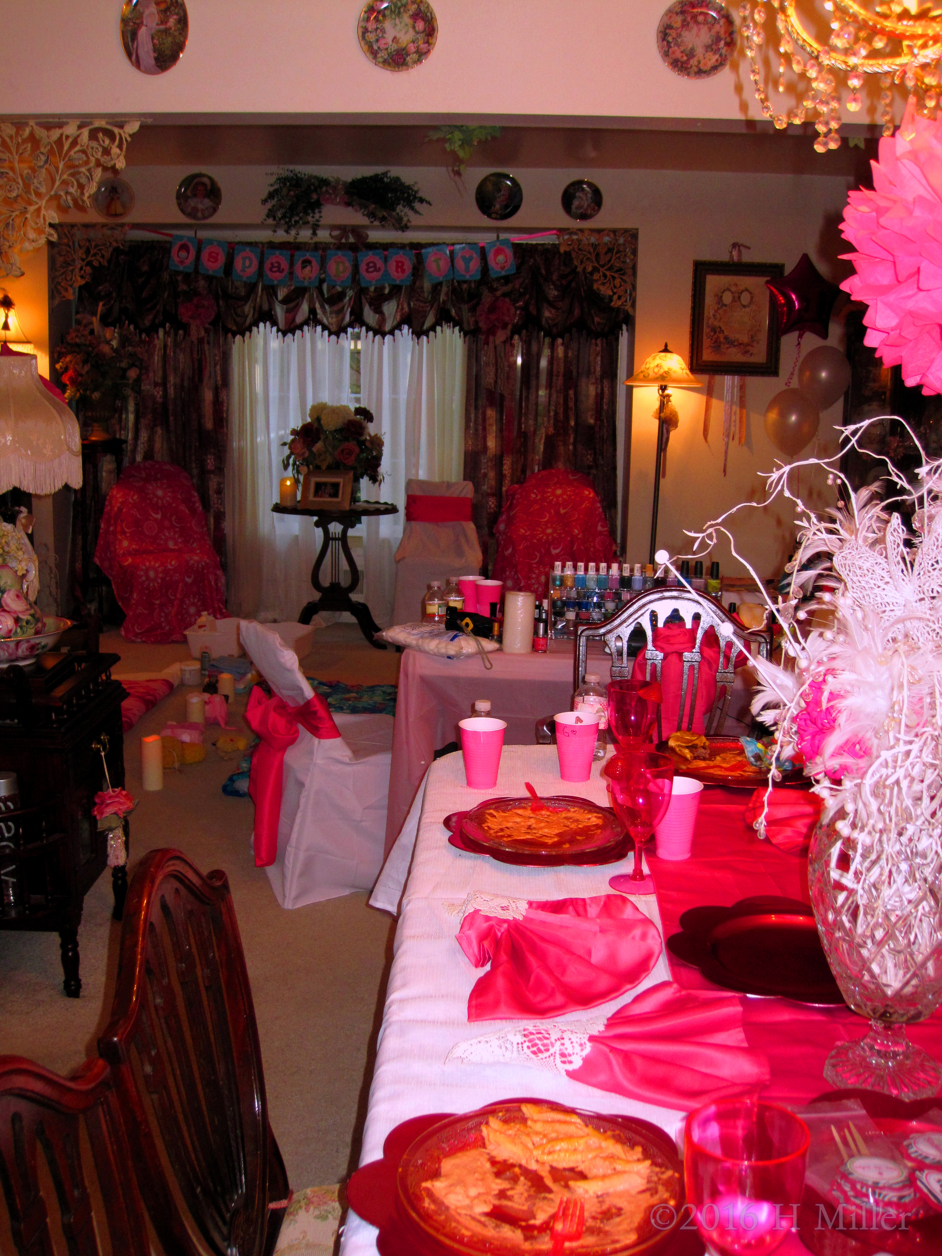 A Long View Of The Kids Spa Room. A Long View Of The Kids Spa Room.