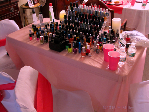 Look At All The Kids Nail Spa Polish! Look At All The Kids Nail Spa Polish!