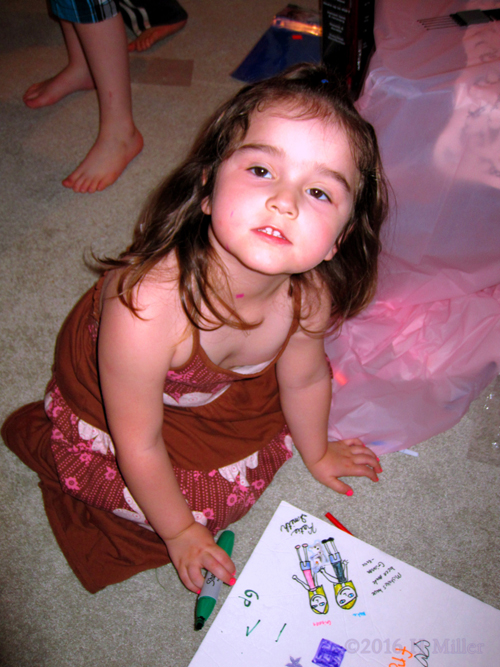 She Loves To Color On The Spa Birthday Card! She Loves To Color On The Spa Birthday Card!