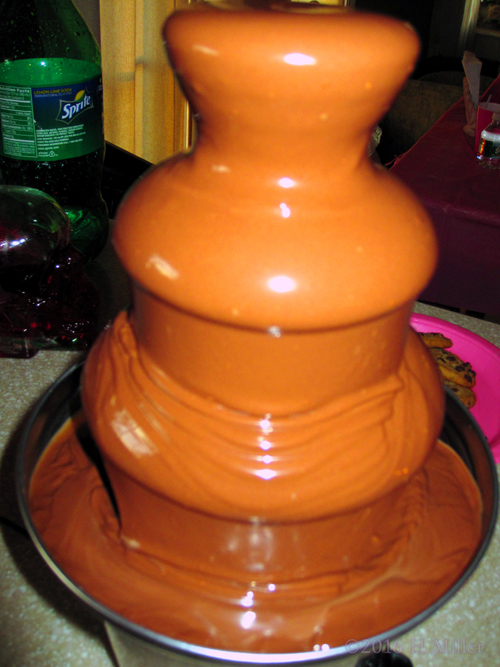 The Chocolate Fountain At The Spa For Girls! The Chocolate Fountain At The Spa For Girls!