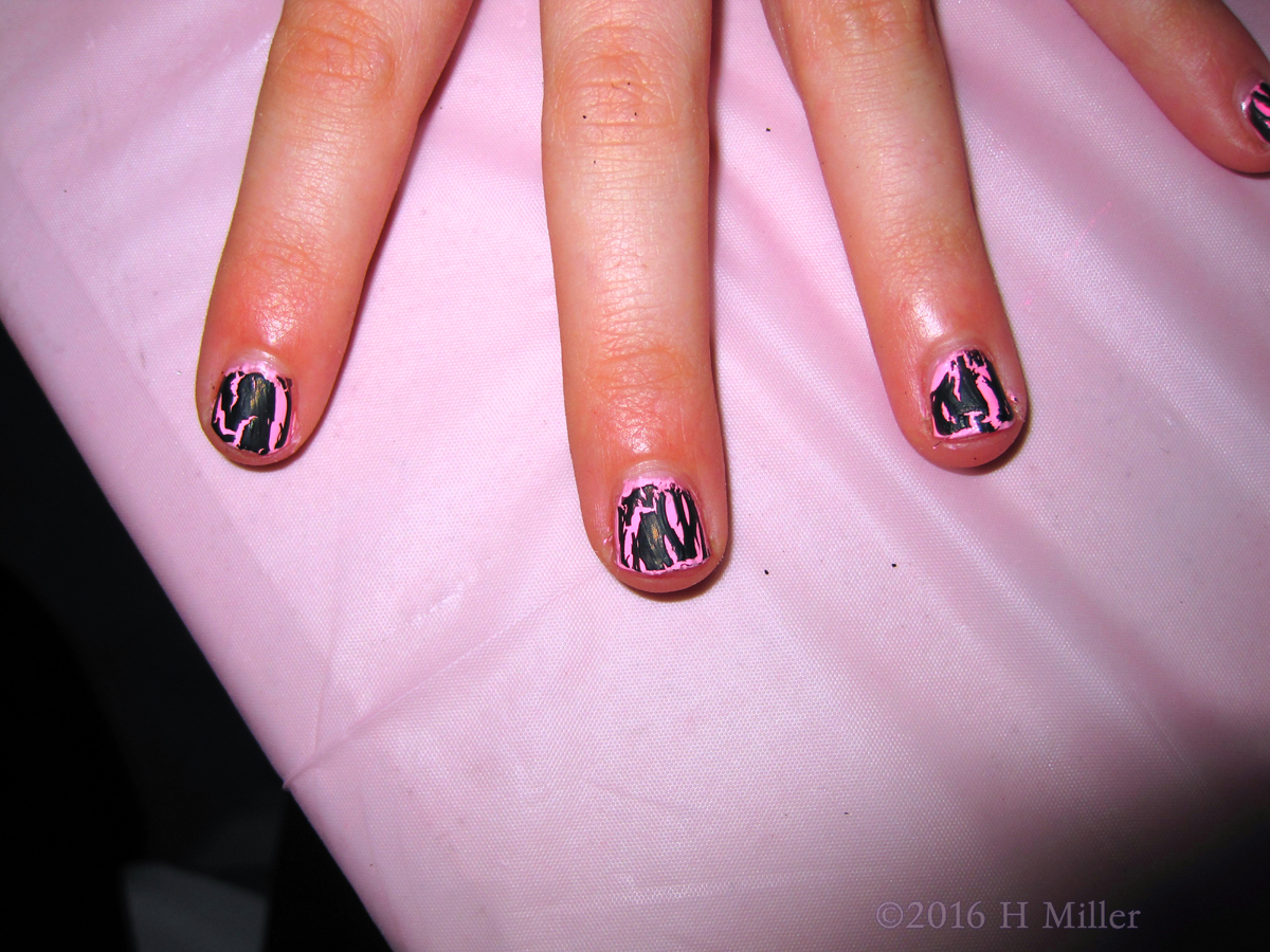 Super Cool Black Shatter On Pink Mini Mani!