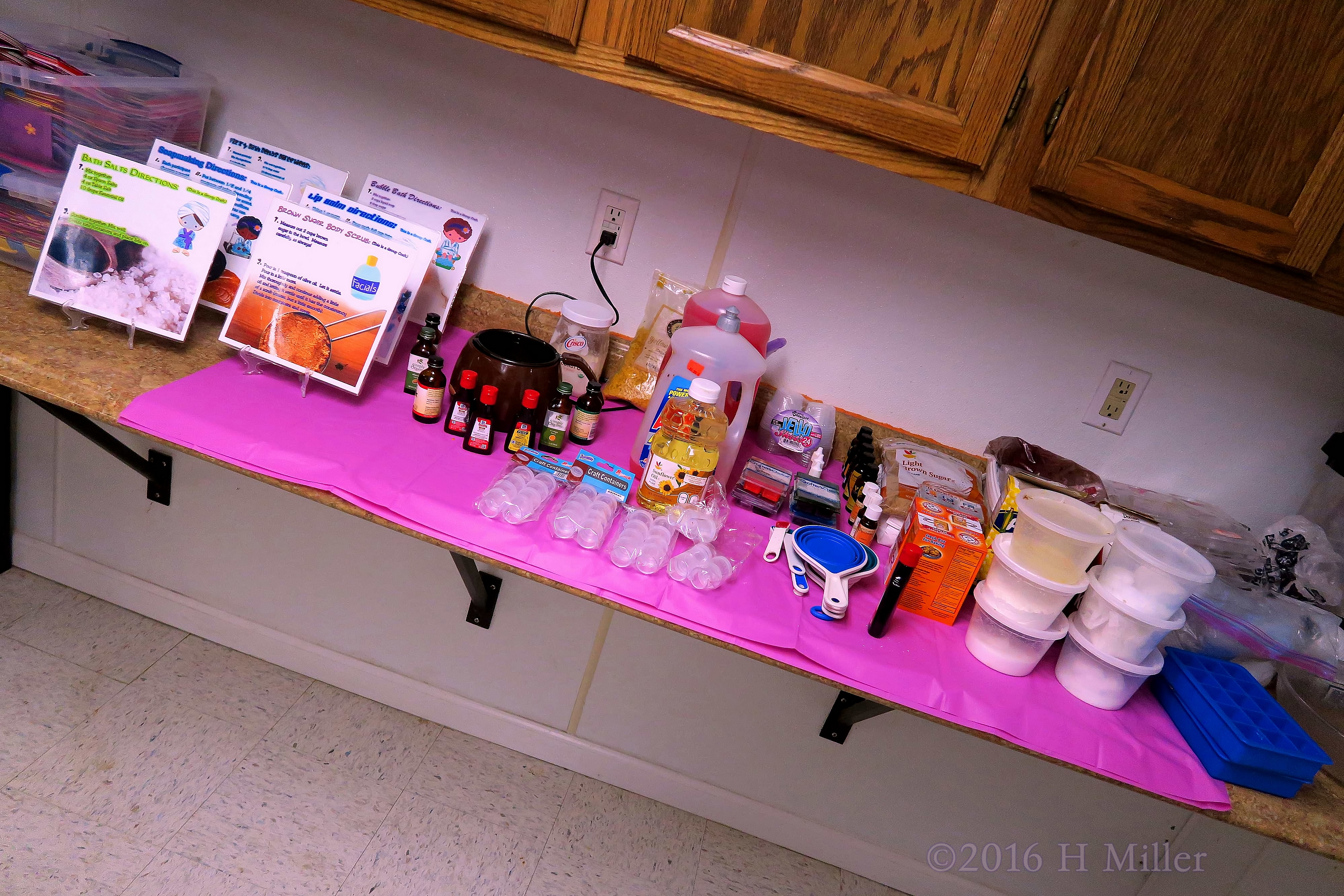 The Fun Spa Craft Table Is Set Up The Fun Spa Craft Table Is Set Up