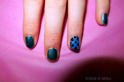 Cute Mermaid Inspired Manicure Cute Mermaid Inspired Manicure