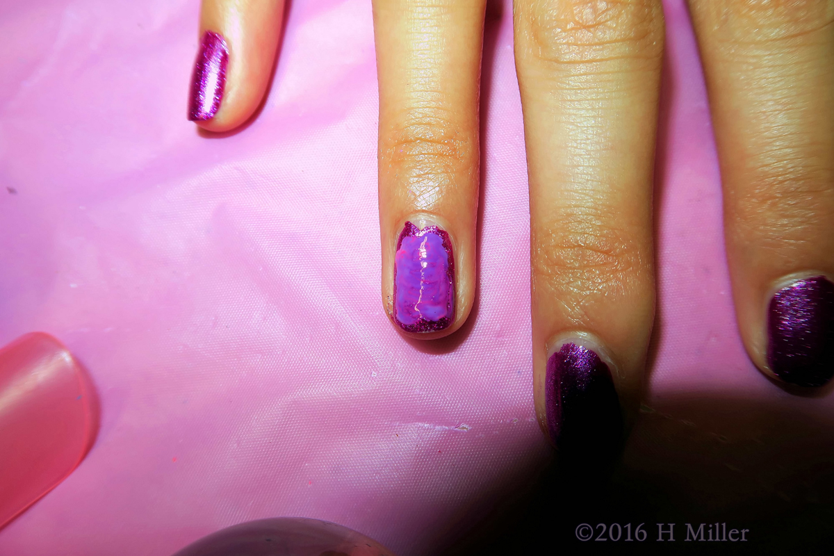 Cute Purple Accent Nail Mini Mani