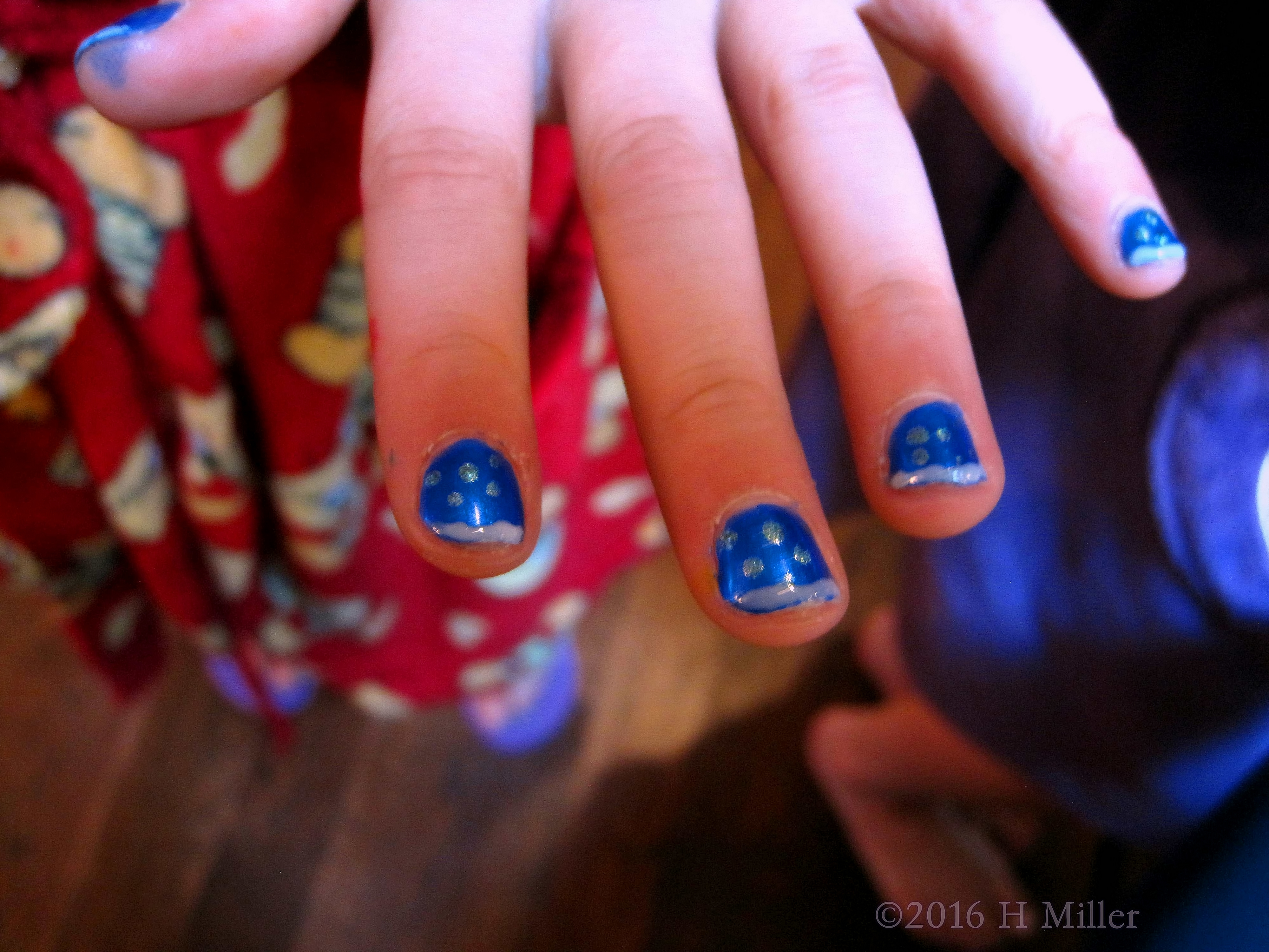 Cool Blue French Tip Dotticure Cool Blue French Tip Dotticure