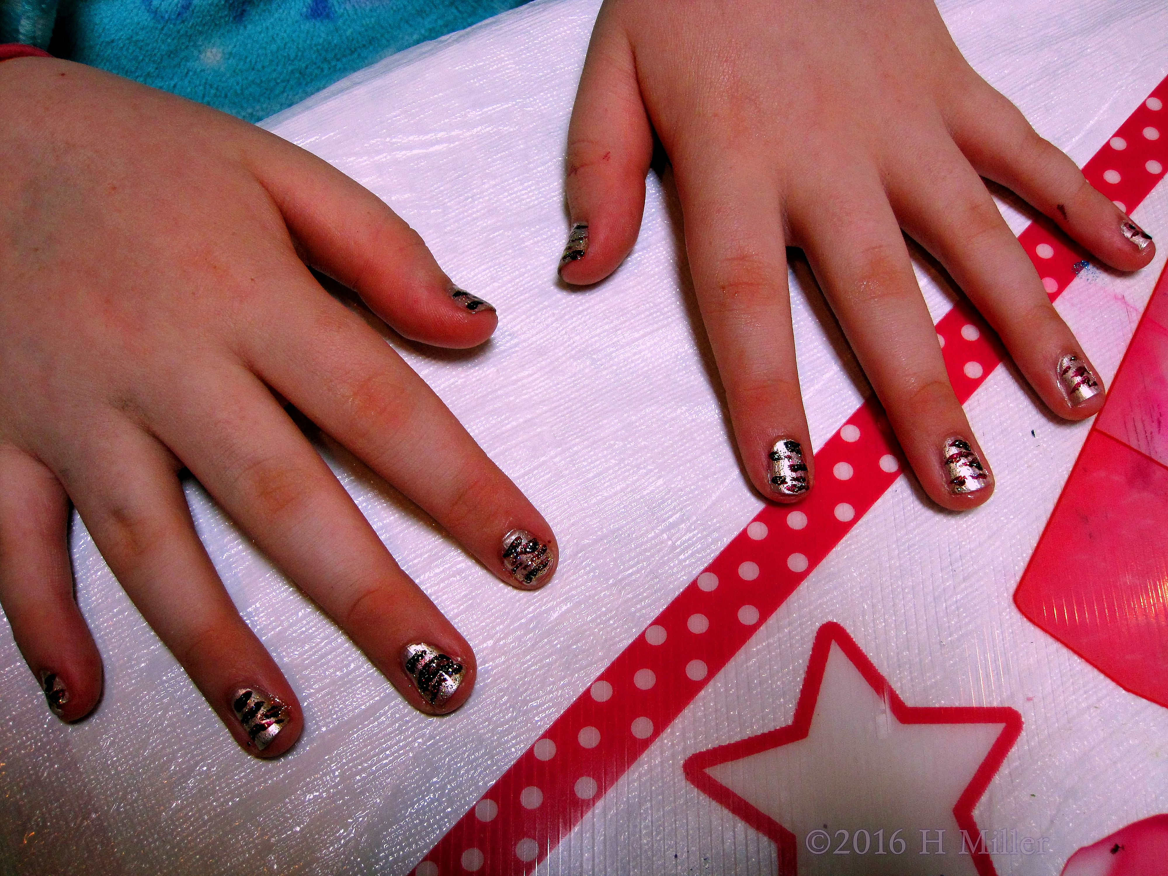 Cool Home Kids Spa Stripey Nail Art Cool Home Kids Spa Stripey Nail Art