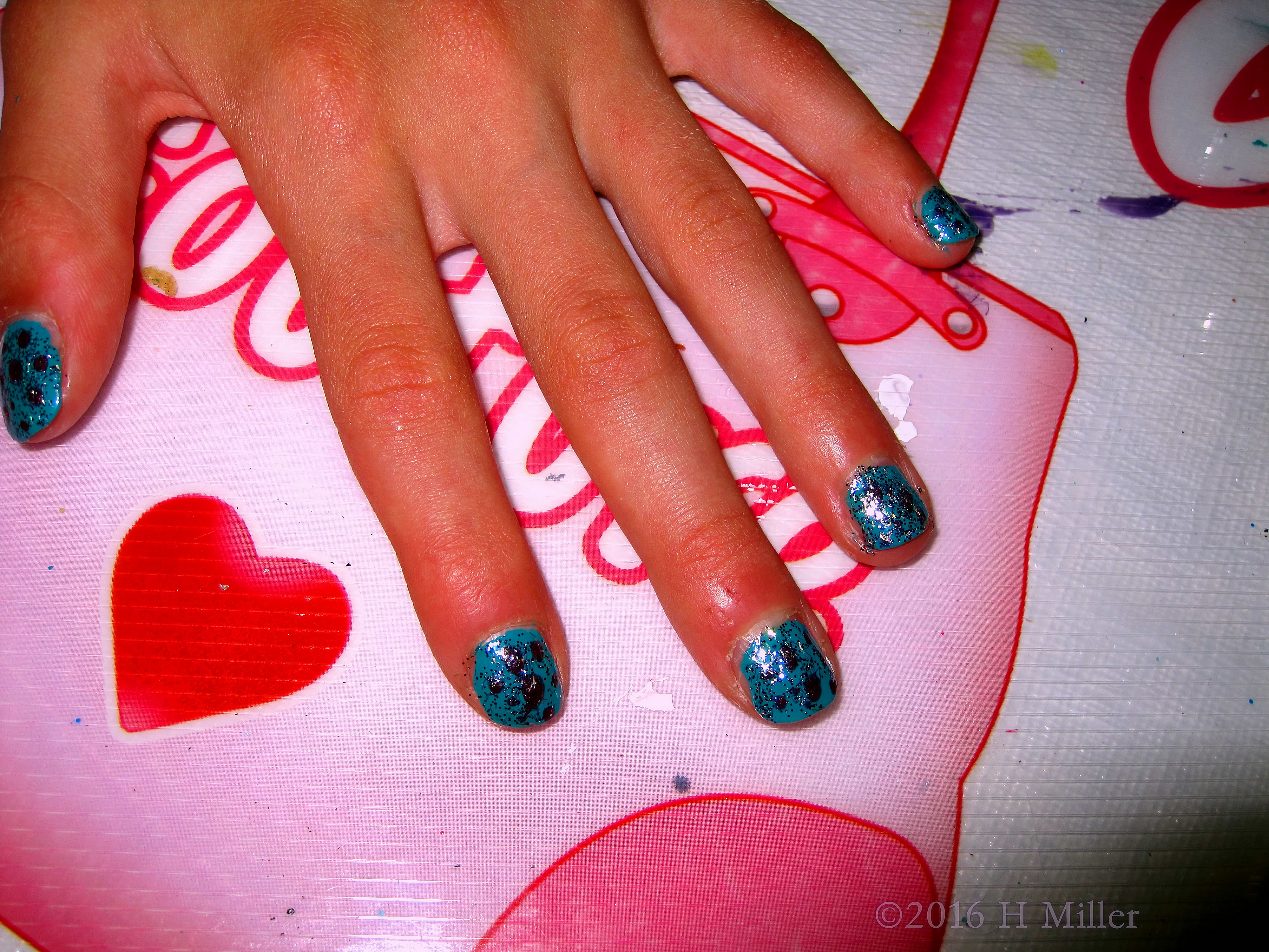 Cute Glittery Blue Home Kids Spa Dotticure Cute Glittery Blue Home Kids Spa Dotticure