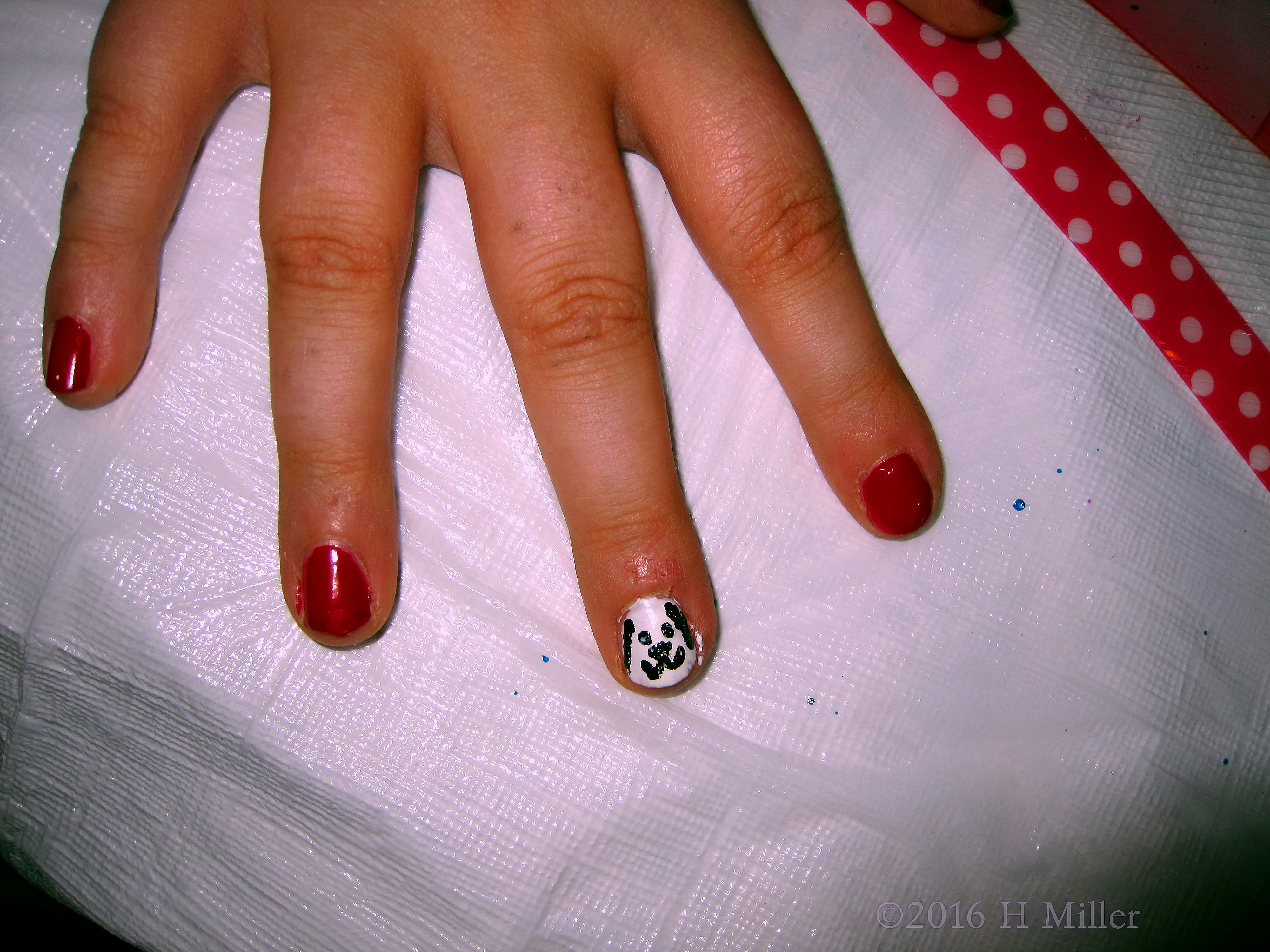 She Has A Puppy On Her Nail! She Has A Puppy On Her Nail!
