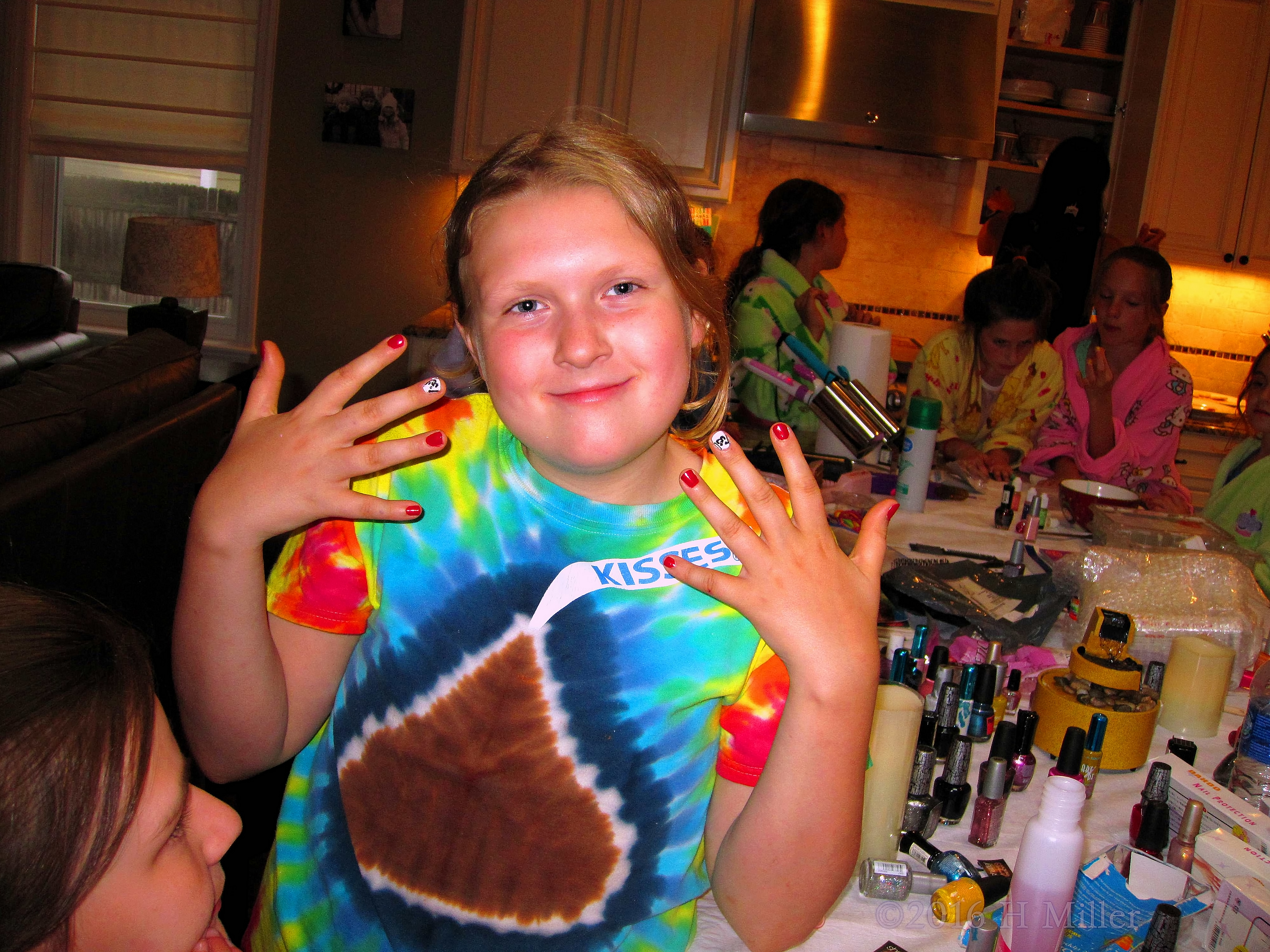 She Loves Her Adorable Puppy Kids Nail Art She Loves Her Adorable Puppy Kids Nail Art