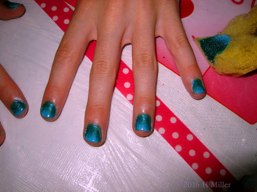 Awesome Green Ombre Girls Mani Awesome Green Ombre Girls Mani