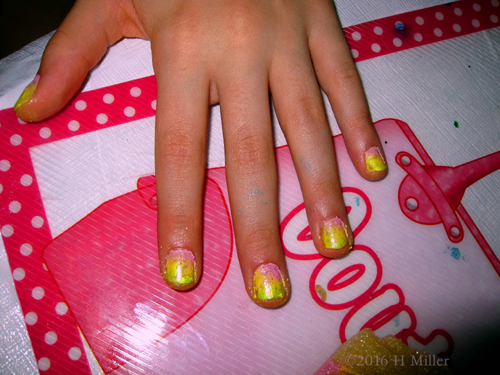 Awesome Ombre Pink And Yellow Mini Mani Awesome Ombre Pink And Yellow Mini Mani
