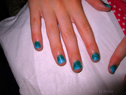 Blue Green Ombre Kids Nail Art. Blue Green Ombre Kids Nail Art.