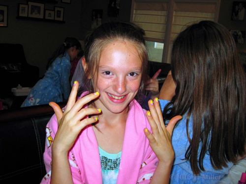 Giggling About Her Nice Mini Mani Giggling About Her Nice Mini Mani