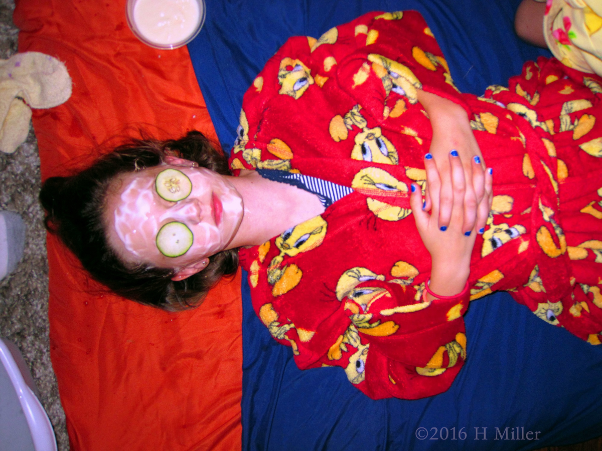 Relaxing With A Homemade Strawberry Kids Facial At The Spa For Kids! 