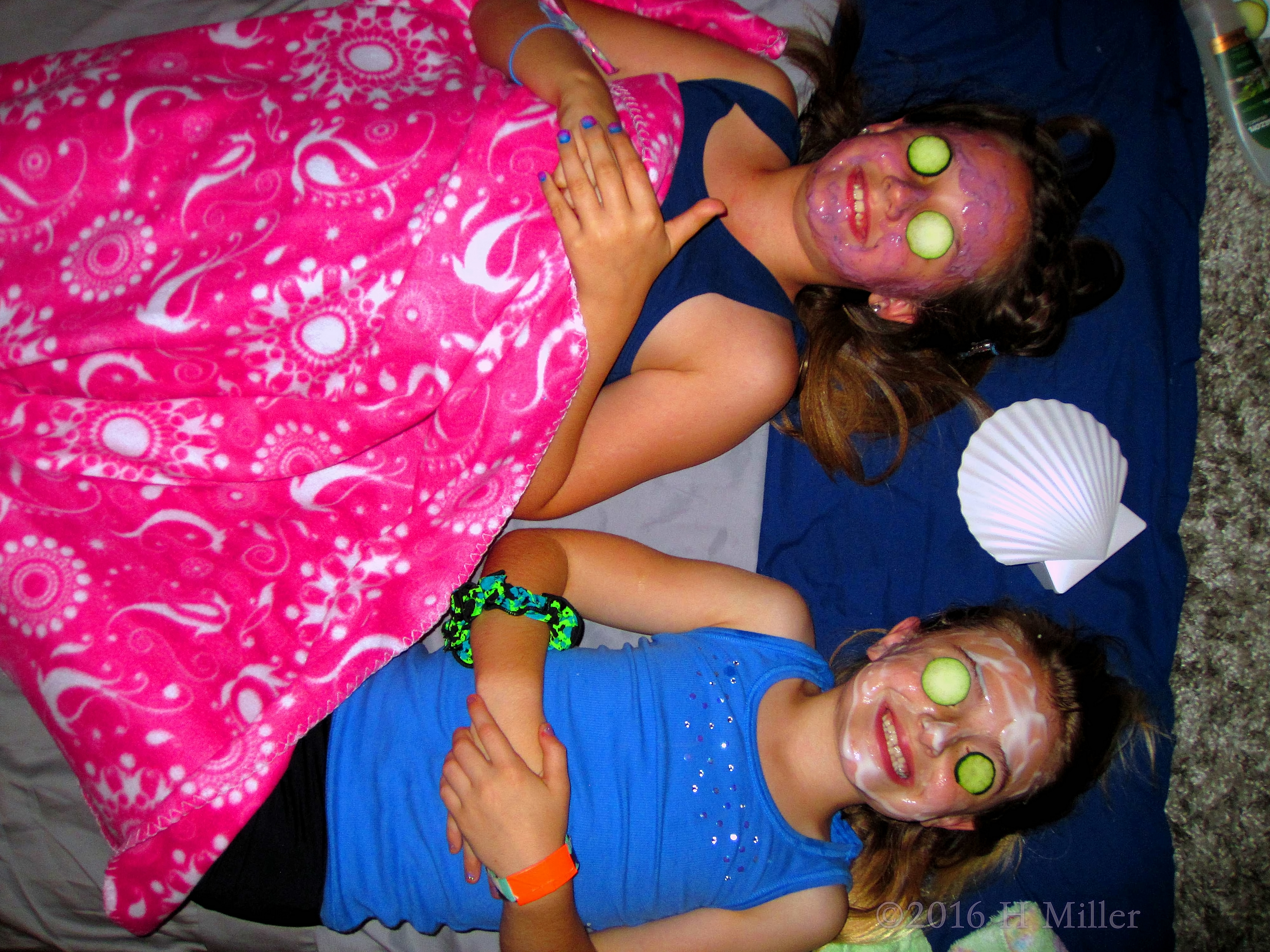 Blueberry And Vanilla Kids Facials With Friends. Blueberry And Vanilla Kids Facials With Friends.