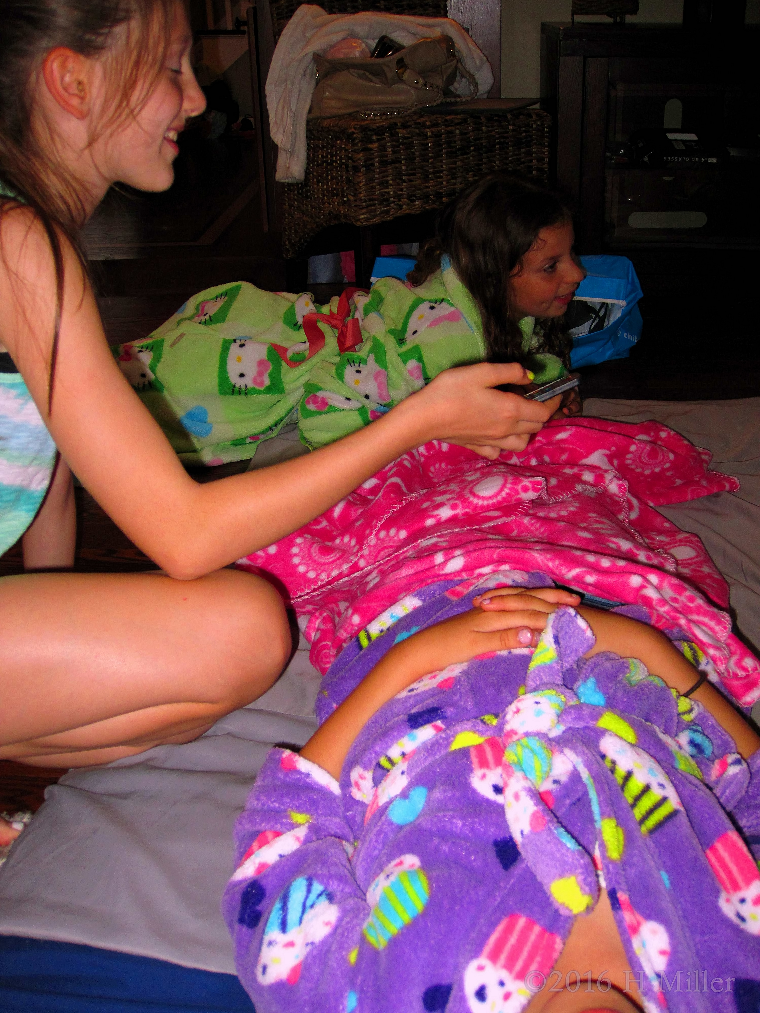 Chilling With Friends During Kids Facials. Chilling With Friends During Kids Facials.