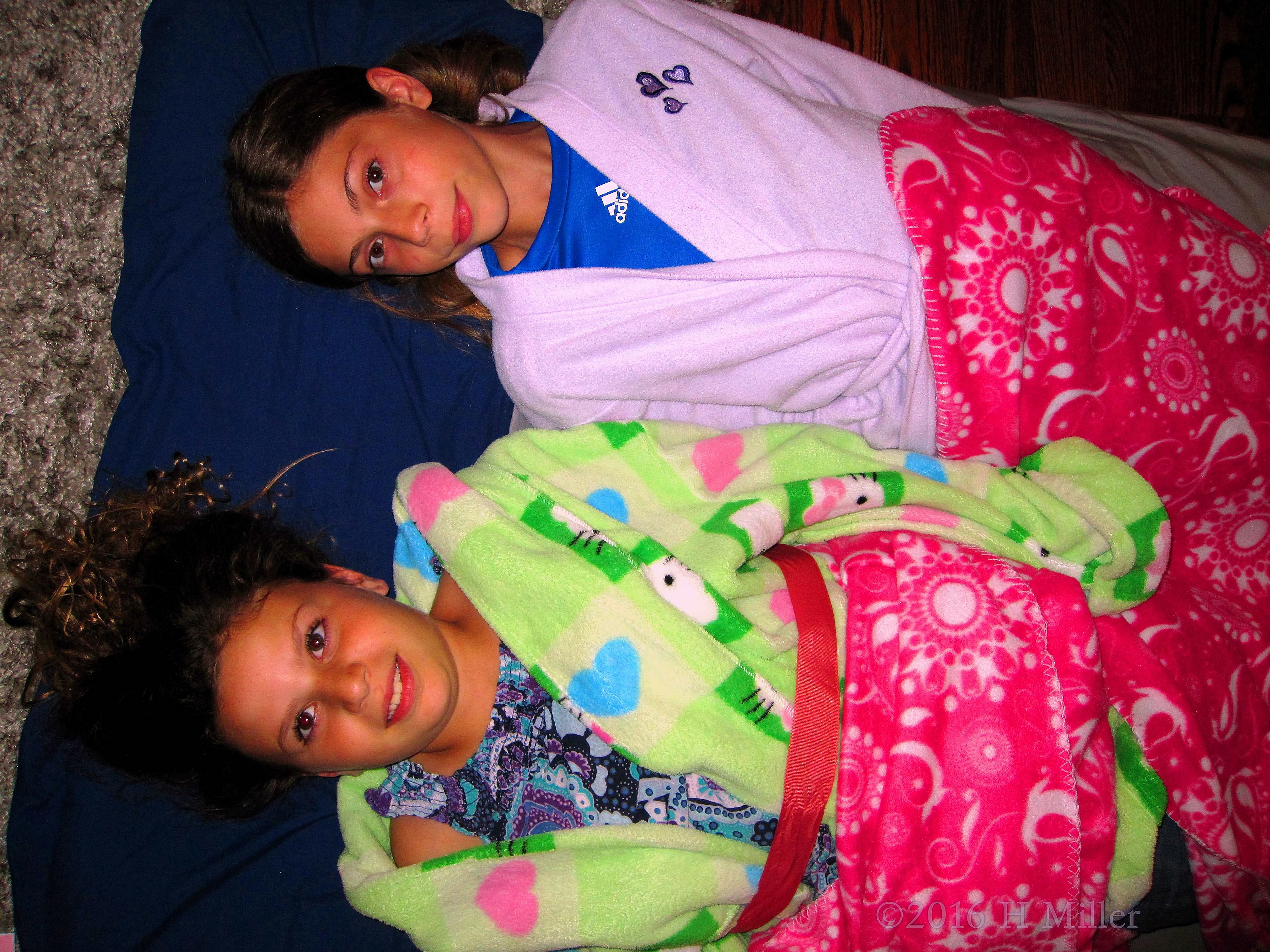 Friends Are Ready For Facials And Kids Massages Friends Are Ready For Facials And Kids Massages