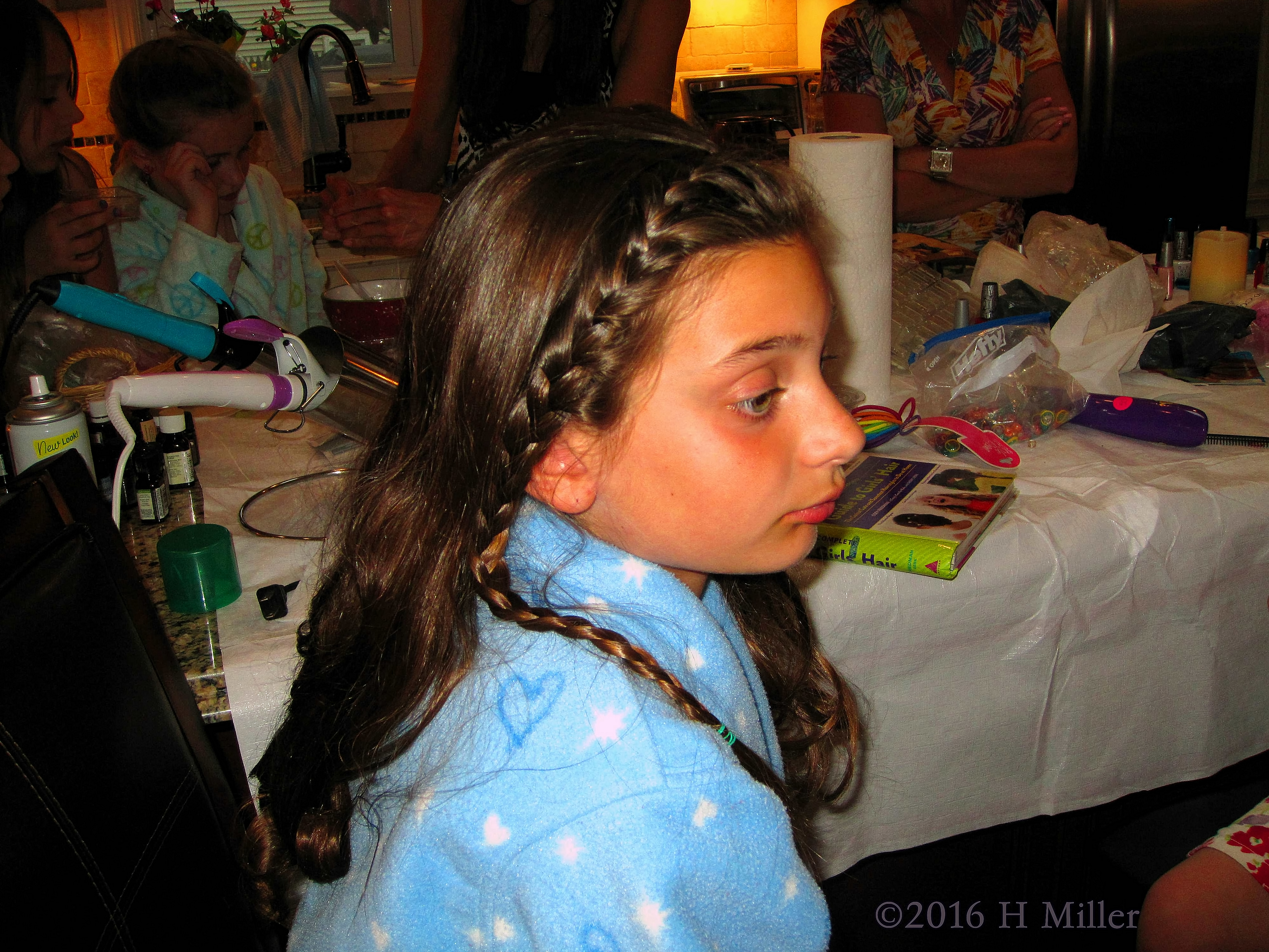 She Chose The Same Hairstyle As Her Friend! A Braided Headband. She Chose The Same Hairstyle As Her Friend! A Braided Headband.