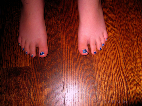 Cool Blue And White Kids Pedicure.