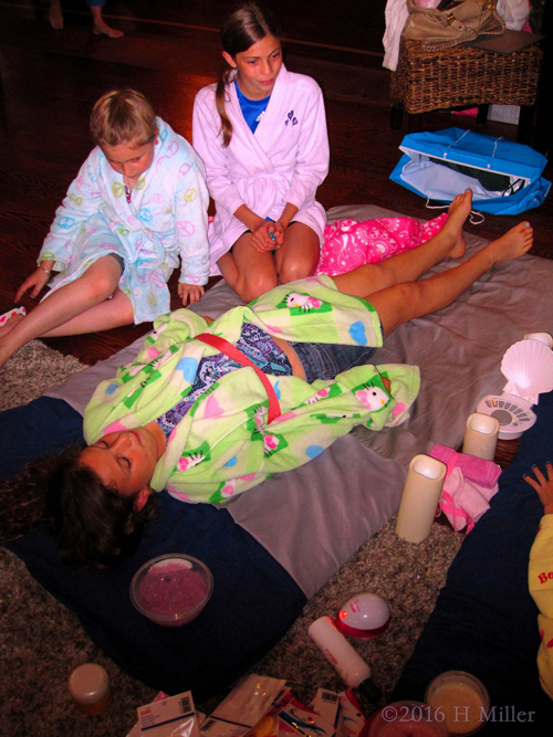 Friends And Facials!! Friends And Facials!!