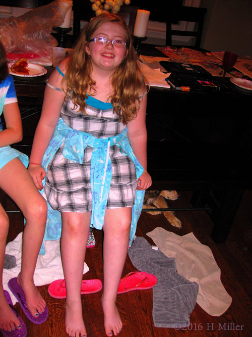 Super Happy With Her Kids Pedicure Super Happy With Her Kids Pedicure