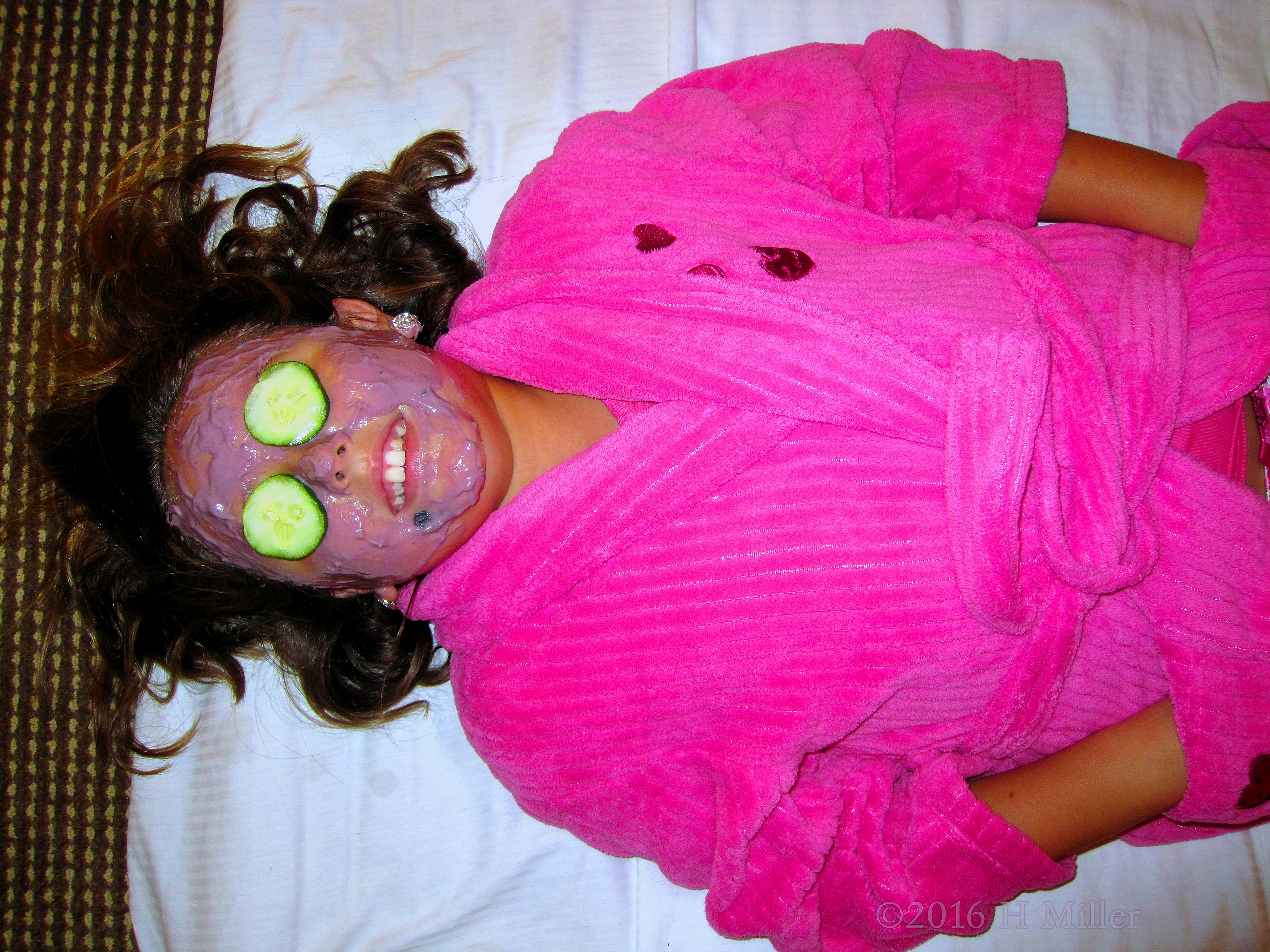 She's Loving Her Homemade Blueberry Face Masque She's Loving Her Homemade Blueberry Face Masque