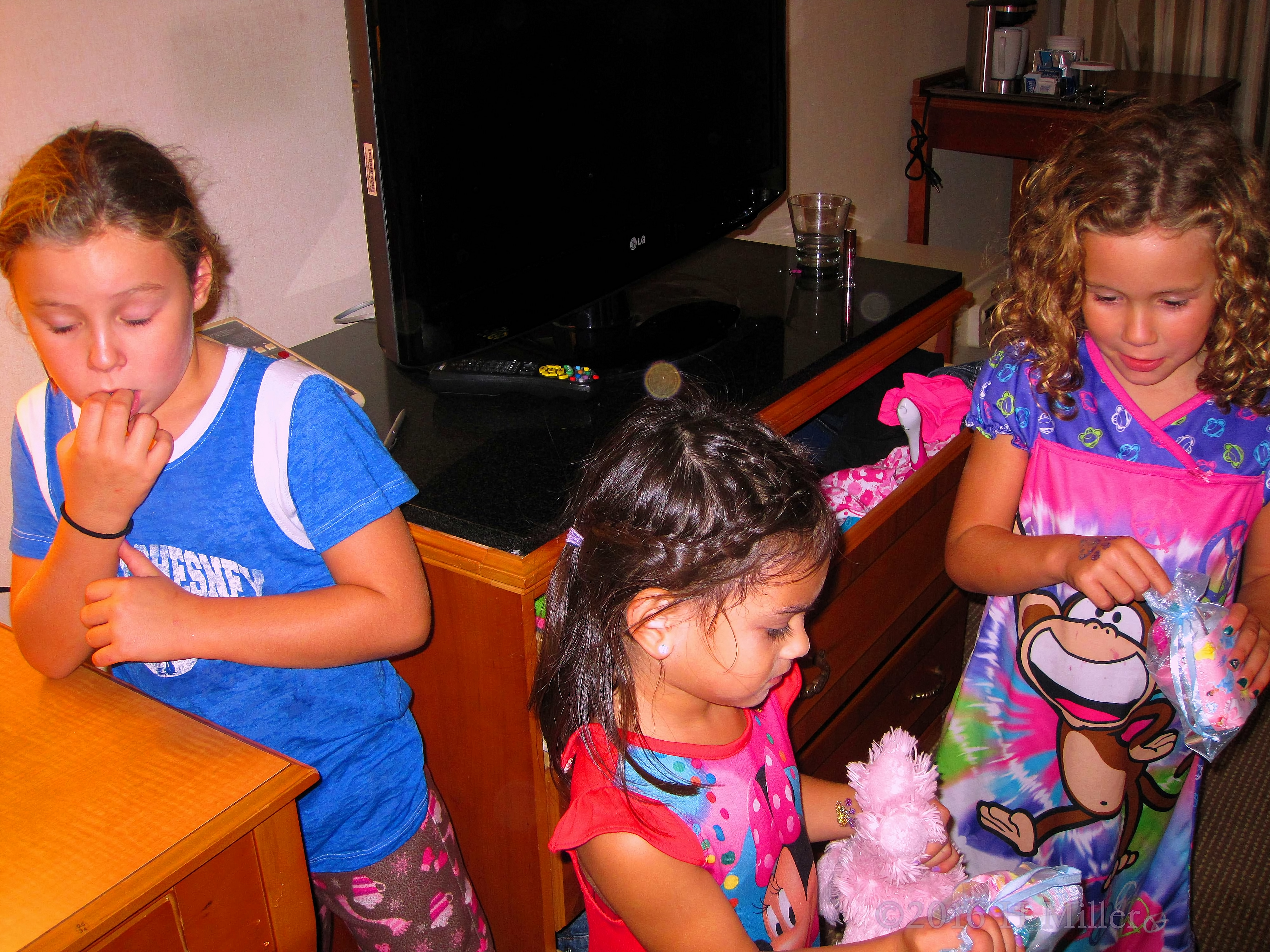 Checking Out The Spa Goodie Bags Checking Out The Spa Goodie Bags