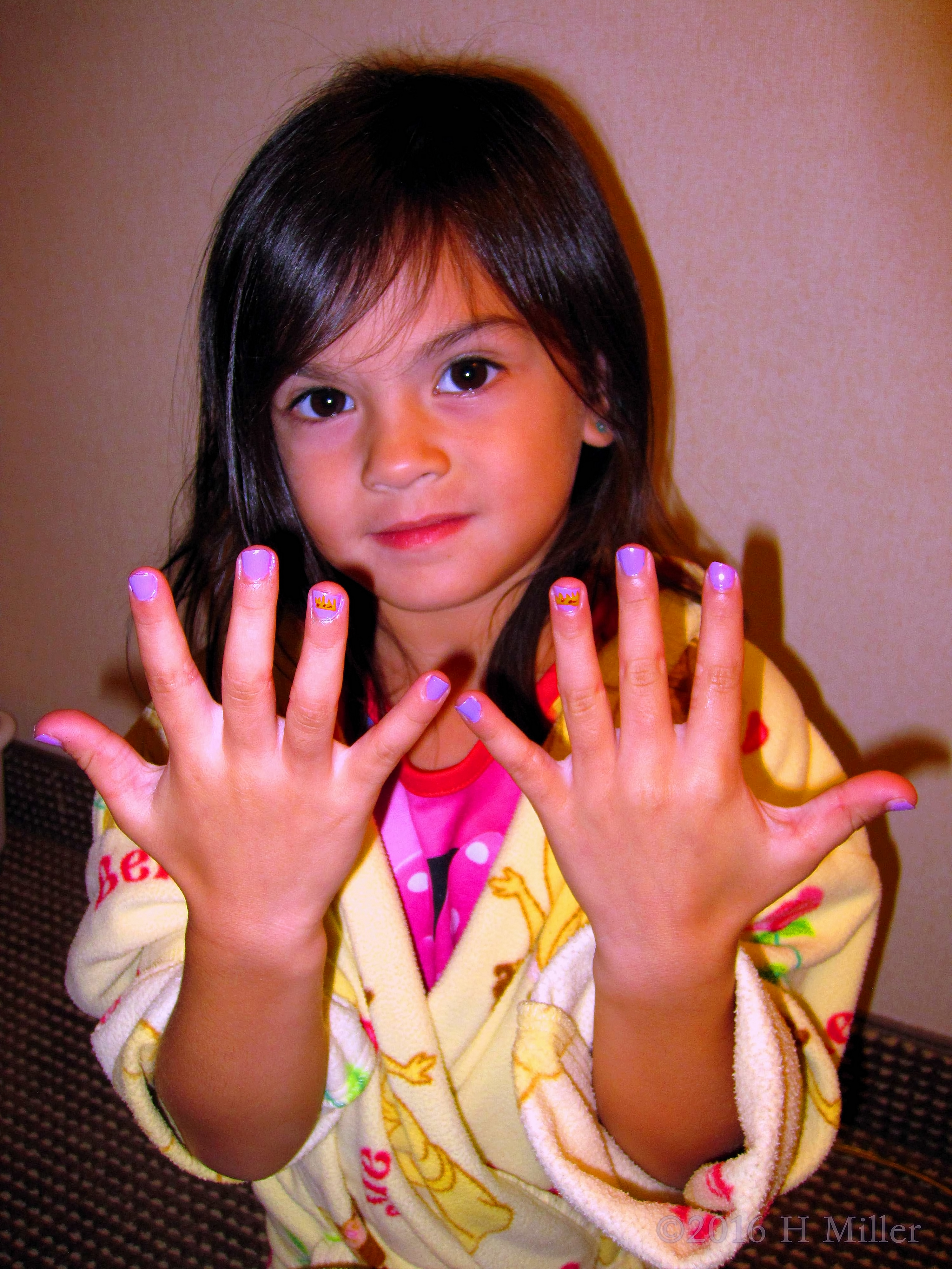 She Loves Her Cute New Kids Manicure She Loves Her Cute New Kids Manicure