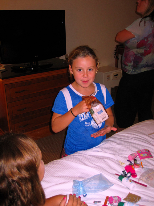 Hanging Out And Looking Through The Spa Gift Bags Hanging Out And Looking Through The Spa Gift Bags