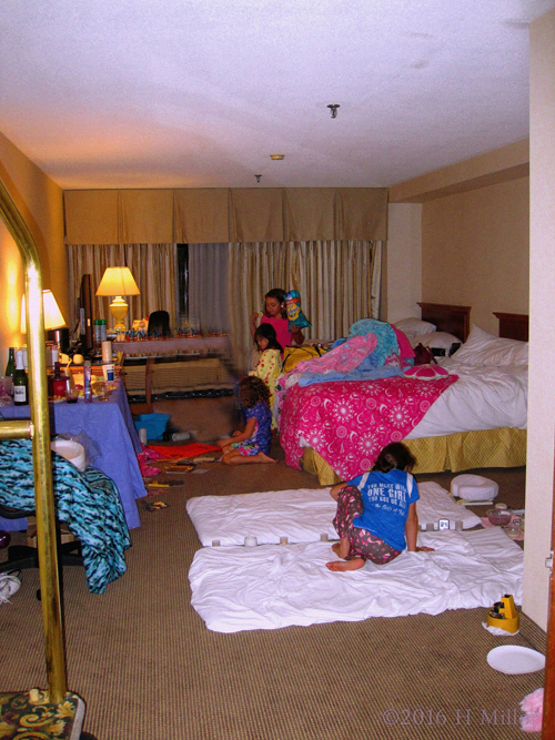 Hanging Out In The Home Sp Hanging Out In The Home Sp