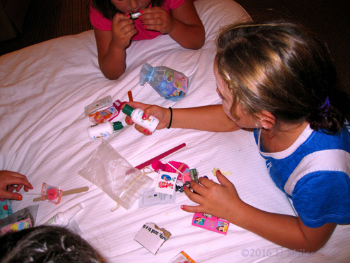 Looking At What's In The Spa Goodie Bags! Looking At What's In The Spa Goodie Bags!