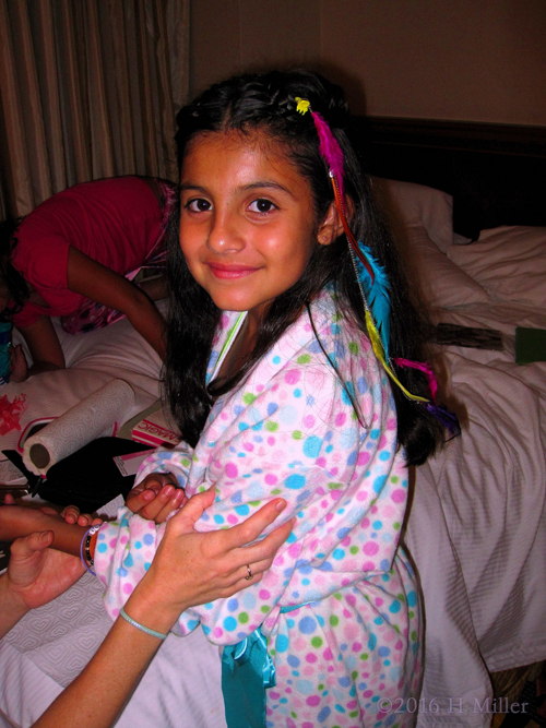 She Looks Adorable In Feather Hair Extensions She Looks Adorable In Feather Hair Extensions